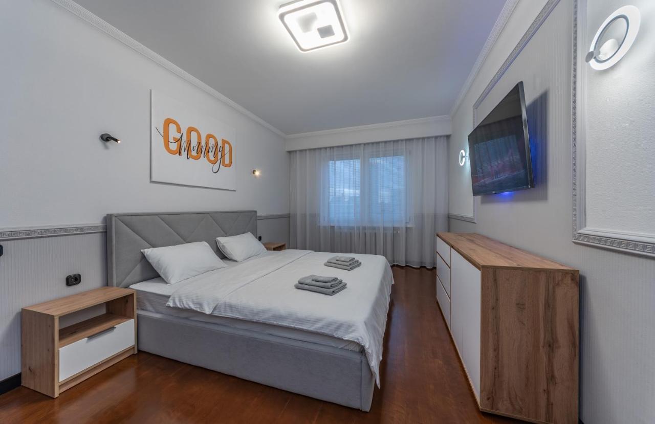 Modern 3 Bedroom Apartment 키예프 외부 사진