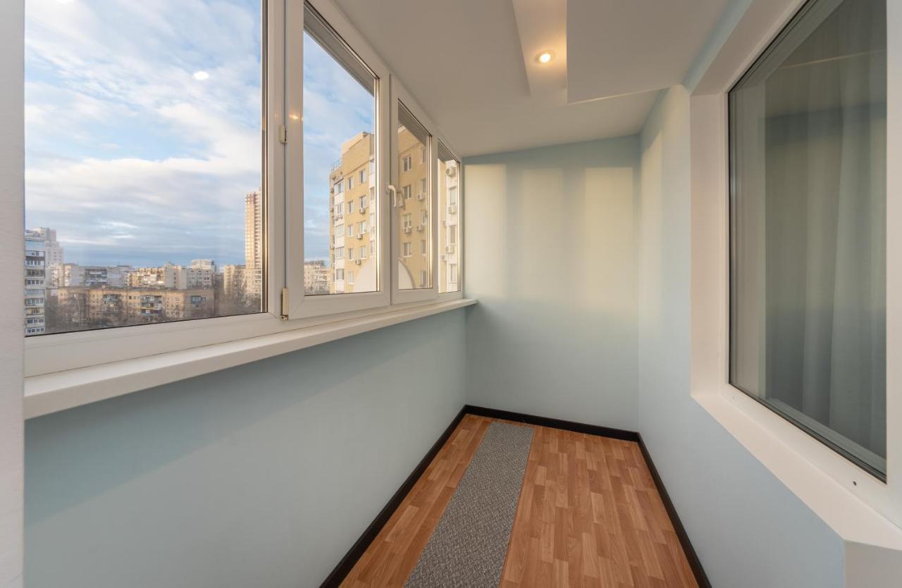 Modern 3 Bedroom Apartment 키예프 외부 사진
