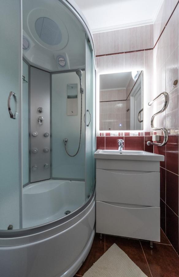 Modern 3 Bedroom Apartment 키예프 외부 사진